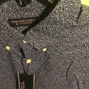 Men’s big and tall long sleeve shirt